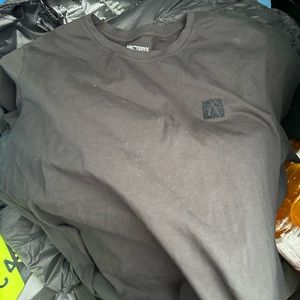 Arctreyx womens tshirt